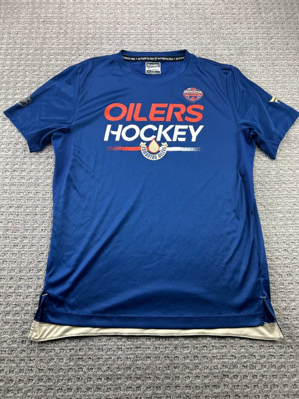 Fanatics Edmonton Oilers 2023 Heritage Classic Activewear T-Shirt Men L Blue